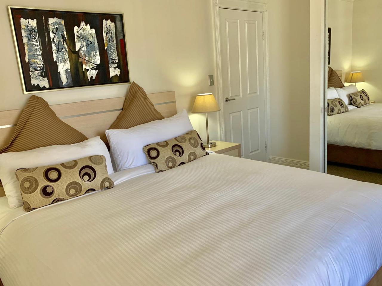 Castle Serviced Apartments Сідней Екстер'єр фото